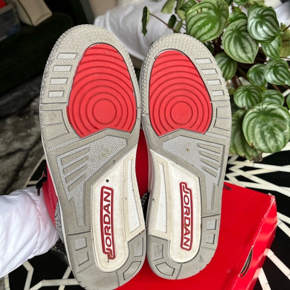 Air Jordan 3 Retro SE Fire Red Cement Grey Basketball Shoes - Picture 13 of 16